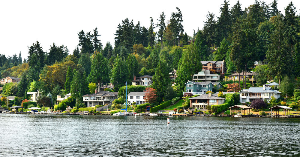 Waterfront homes in Washington